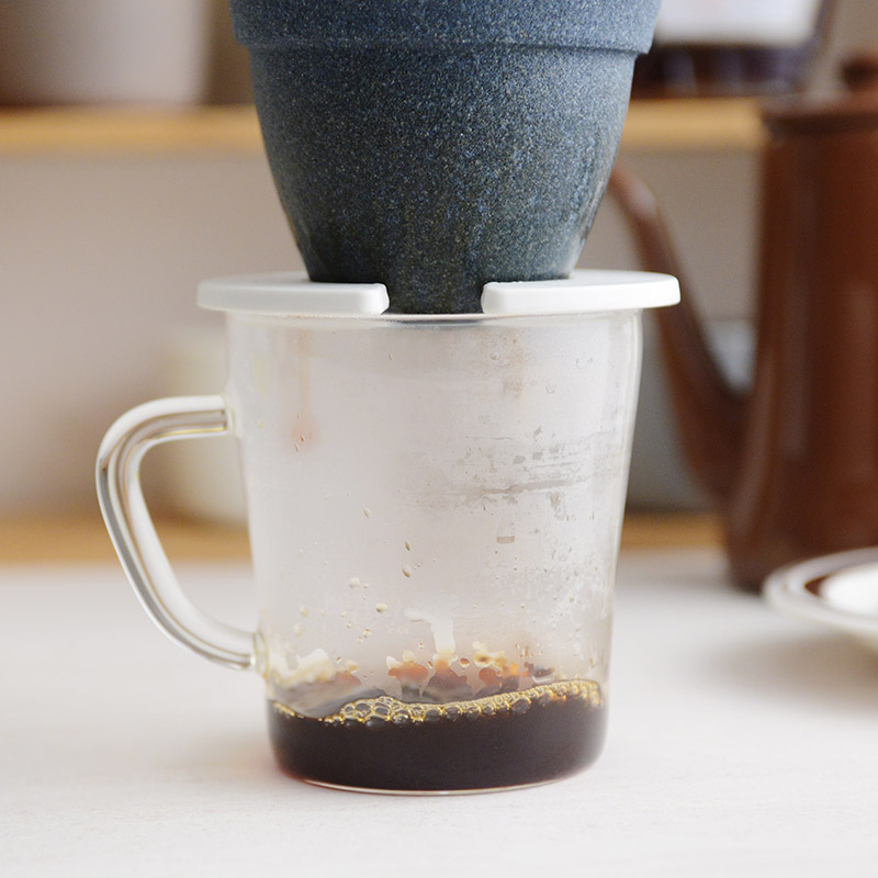 新芽に水やりするような ほっこり気分のセラミックコーヒーフィルター