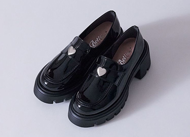 ハートチャームローファー　BLE