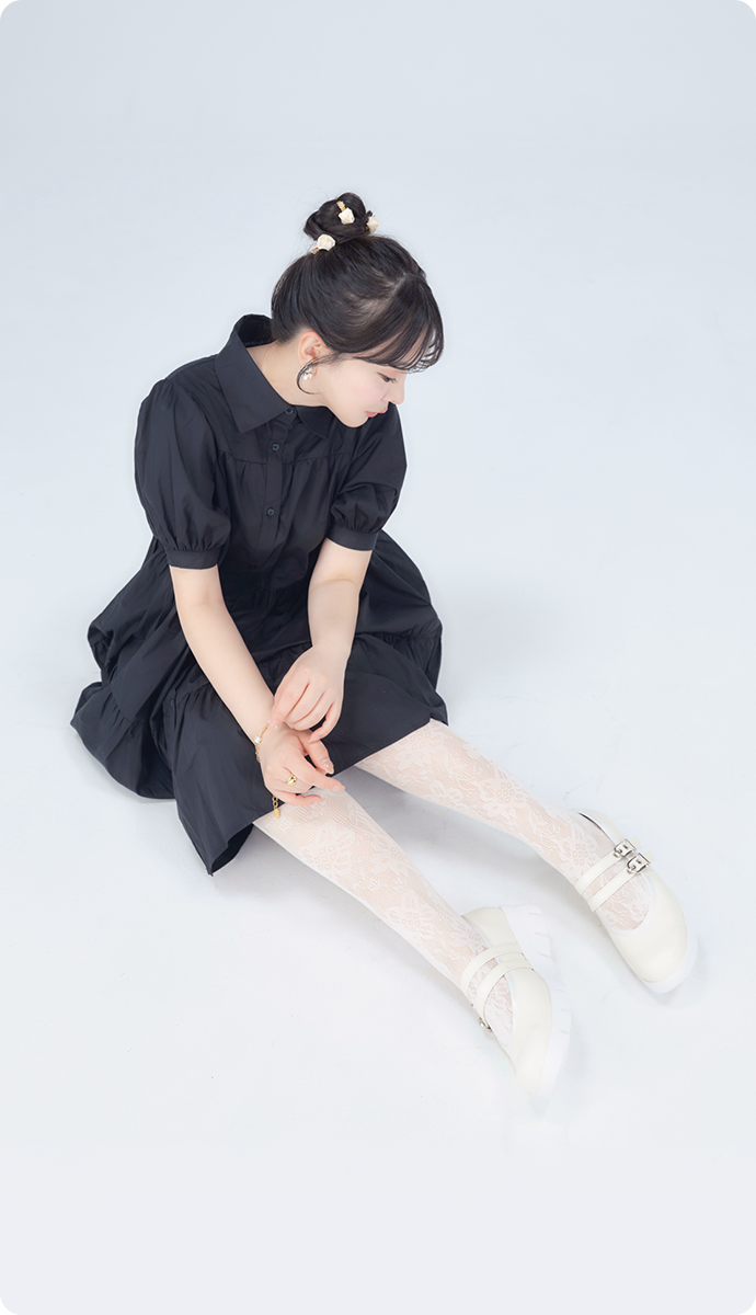 トゥーストラップバレエスニーカー 着用画像