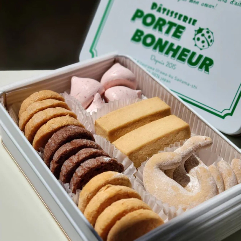 クッキーアソート缶