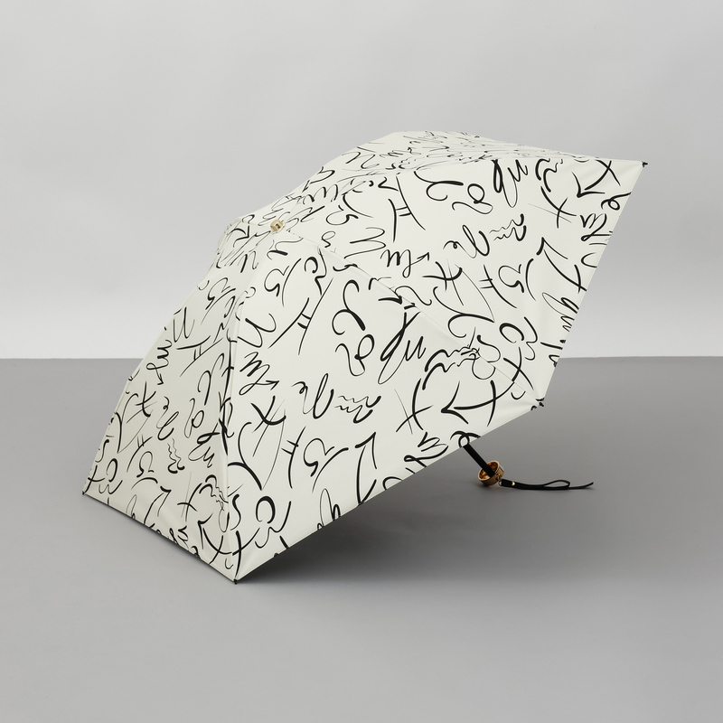 ［Beaurance（ビューランス）］プリント晴雨兼用（折り畳み・ミニ傘）クリーム