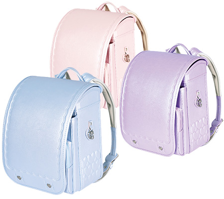 さりげないキラキラ感とハートモチーフでプリンセス気分♥