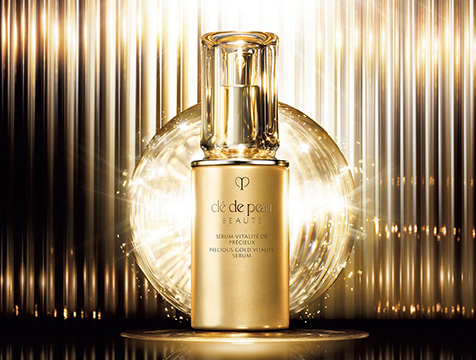 その瞬間、澄みきった輝きがあふれ出す。