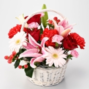 【母の日】[フローレット]ユリとバラのバスケットアレンジメント（レッド×ピンク）
