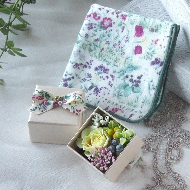 フリチラリア柄ハンカチ＆ミニフラワーボックス