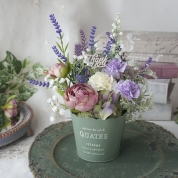 【母の日】[パルク・フローラル]ラナンキュラスとラベンダーの寄せ植え風アレンジ　 