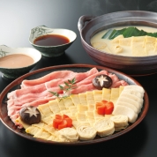 【広域配送】279［美濃吉］湯葉と伊勢美稲の豆乳しゃぶしゃぶ鍋