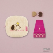 【バレンタイン】[スヌーピー meets ブリュイエール]スヌーピー meets ブリュイエール　もこもこスクエアポーチ