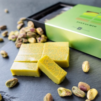 [トシ・ヨロイヅカ]ショコラ ピスターシュ