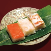 【広域配送】267［ますのすし本舗源］Rejyu 3種の押し寿司セット