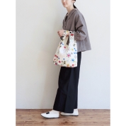 【9/24(木)以降発送】[ポットアンドティー]毛糸刺繍バッグ　白