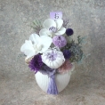 [パルク・フローラル]胡蝶蘭と輪菊入りお供えの花　 紫紺　