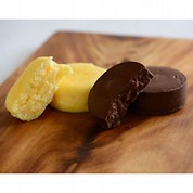 【北海道フーディスト】[パティスリー・ジョリ・クレール]チーズ・スフレ&チョコ・スフレ