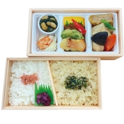 [なだ万厨房]二段重　葵