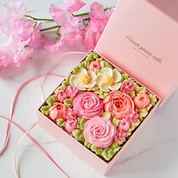 【北海道フーディスト】食べられるお花のボックスフラワーケーキ