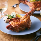 【クリスマススイーツ＆グルメ】[RF1]奥州産あまに鶏のもも肉ロースト