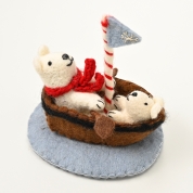 [アクセルジャパン]船に乗ったしろくま　