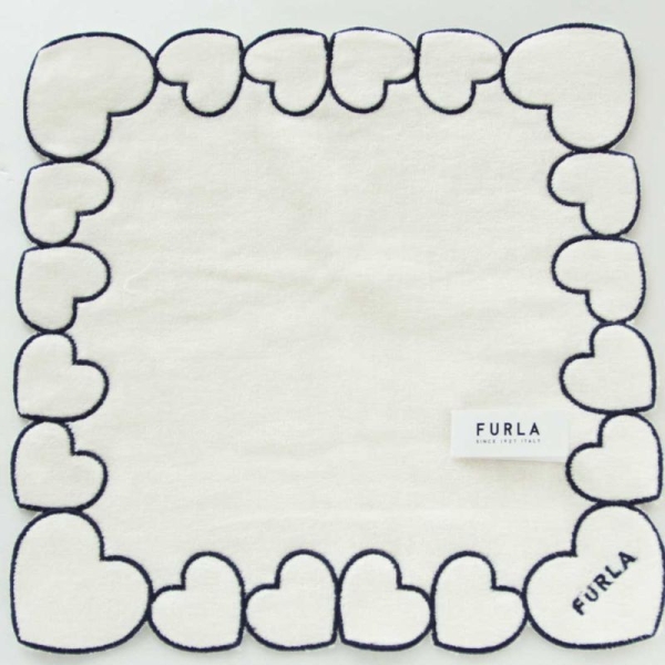 syokougyoページ‼️ホワイト＆ブラックモール フルラ 大判 タオルハンカチ（28cm）ボーダー クマ アイボリー 【FURLA