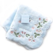 [ウェッジウッド］タオルハンカチーフ（138857-0002）ブルー