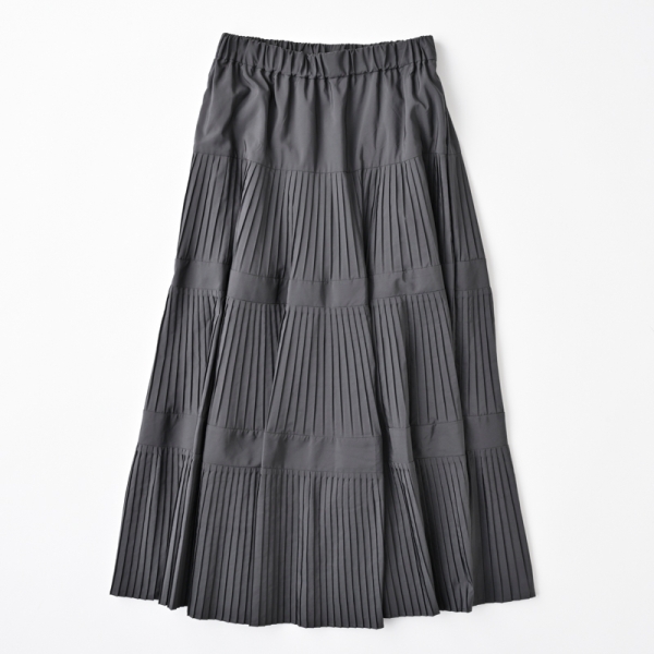 Dignite collier/ディニテコリエ]3段プリーツスカート（チャコール