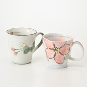 【SALE】[アイトー]美濃焼　ペアマグカップ（粉引苺と桜）　