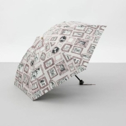 【パスポート優待15％OFF】[ビューランス]プリント額縁柄晴雨兼用傘（折りたたみ）　70（ペールピンク）