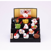 [薬師窯]№97　錦彩招福寿々十二支段飾り（土鈴・小）