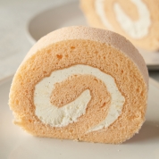 【産直】［shirokane sweets TOKYO］白金Premiumロール（ハーフサイズ2個入り）