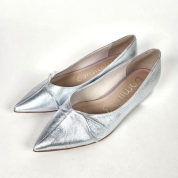 [ドミニクバー]センターギャザー ポインテッドソフトパンプス　シルバー(SV)