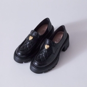  ［平松可奈子さんデザイン］ハートチャームローファー　BL