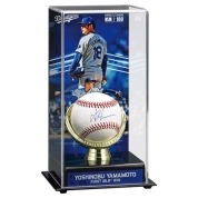 山本由伸 MLB(TM)初勝利記念 直筆サインボール 特製展示ケースセット　