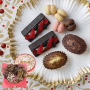 【クリスマススイーツ＆グルメ】［シーキューブ］ハッピーウィンターアソート M　(クリスマス)