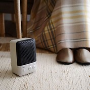 【再入荷】足元あったか　人感センサー付きファンヒーター　オフホワイト／PRISMATE