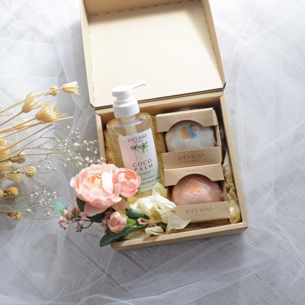 Happyピンクのブーケ入りバスギフト Joe S Soap 京王ネットショッピング 京王百貨店