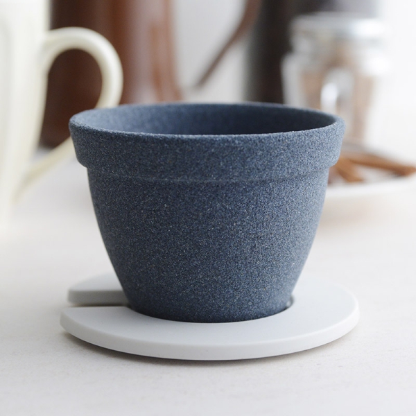 新芽に水やりするような ほっこり気分のセラミックコーヒーフィルター