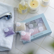 心華やぐ6色のパステルバスソルト「FUU」12袋セット／Health Nuts