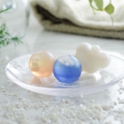 大空に思いをはせる石鹸　そらくもゆめくもソープ