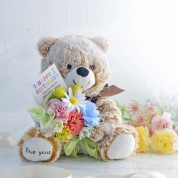 お花屋さんが作る花束つきハッピーバースデーベア